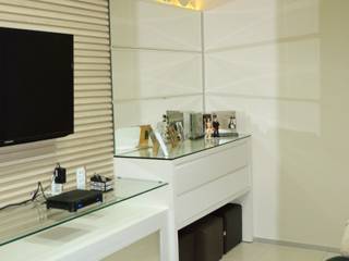 Sala de Estar, IN Arquitetura e Interiores IN Arquitetura e Interiores Modern Living Room MDF TV stands & cabinets