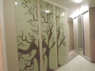 деревья, DIDI DIDI ミニマルスタイルの 玄関&廊下&階段