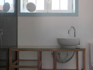 nu, crónicas do habitar crónicas do habitar Minimalist style bathroom