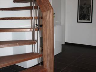 Bolzentreppe Heidelberg, lifestyle-treppen.de lifestyle-treppen.de ห้องโถงทางเดินและบันไดสมัยใหม่ ไม้ Wood effect