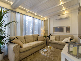 Appartamento modern country, Fabio Carria Fabio Carria Moderne Wohnzimmer Holz Weiß
