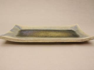 Square plate, 新田 学 (GAKU! CO-BO) 新田 学 (GAKU! CO-BO) Eclectic style kitchen Pottery Green