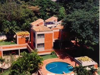 CASA HATCH , Venezuela., OMAR SEIJAS, ARQUITECTO OMAR SEIJAS, ARQUITECTO Tropical style houses