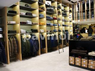 Tienda Sarto en Santiago de Compostela, Pavinor Pavinor Espacios comerciales Hormigón