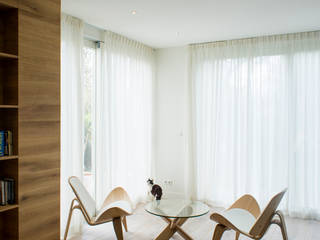 I and Y residency, Diego Alonso designs Diego Alonso designs Ruang Keluarga Modern