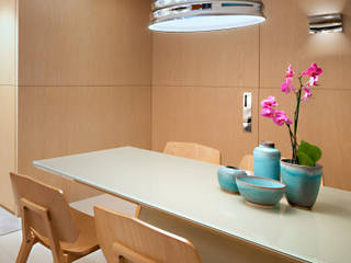 Nosso primeiro AP, Coutinho+Vilela Coutinho+Vilela Modern dining room