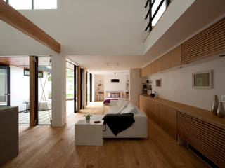 House with the bath of bird, Sakurayama-Architect-Design Sakurayama-Architect-Design Modern living room