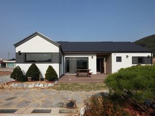 햇살품은 미니멀리즘 주택 [용인 방아리], 윤성하우징 윤성하우징 Casas estilo moderno: ideas, arquitectura e imágenes