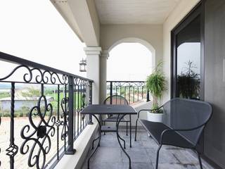 썬룸에서 즐기는 따뜻한 햇살 [서산 부산리], 윤성하우징 윤성하우징 Classic style balcony, veranda & terrace