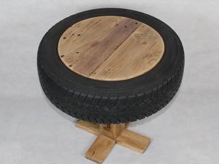 Couchtisch aus Autoreifen und Paletten-Holz / Upcycling Reifentisch, ReFactura ReFactura غرفة المعيشة