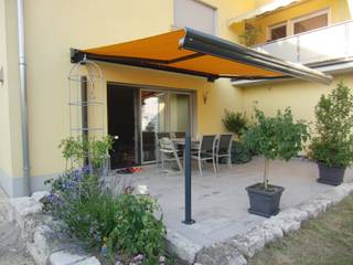 Markise, derraumhoch3 derraumhoch3 Classic style balcony, veranda & terrace Orange