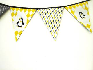 guirlande à fanions famille pingouins , Sylvie LE SCOUL Sylvie LE SCOUL Nursery/kid's roomAccessories & decoration