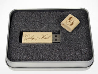 USB -Stick zur Hochzeit mit Gravur, Gravado (LPZ Handelsgesellschaft mbH) Gravado (LPZ Handelsgesellschaft mbH) Moderner Multimedia-Raum Holz Holznachbildung