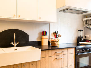 CUISINE EVOLUTION EN CHENE MASSIF & MIAMI WHITE, MJ Home MJ Home Classic style kitchen Granite