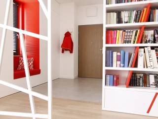 Apartament wielbicielki czerwieni, I Home Studio Barbara Godawska I Home Studio Barbara Godawska Modern corridor, hallway & stairs