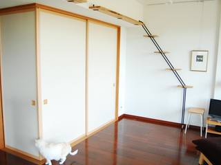 キャットウォークと階段, tripinterior tripinterior Minimalist living room Iron/Steel