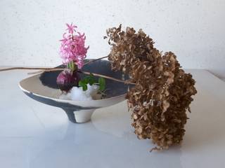 Flower Vase, Ricca OKANO Ricca OKANO モダンデザインの リビング 磁器