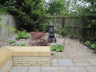 Deck 'pier' installed from bifold doors, Mike Bradley Garden Design Mike Bradley Garden Design