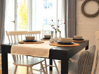 kleine Musterwohnung in schwarz-weiß, Karin A. Karin A. Scandinavian style dining room