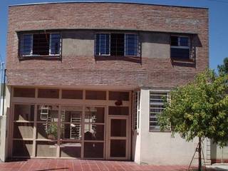 Casa en Berazategui, AyC Arquitectura AyC Arquitectura บ้านและที่อยู่อาศัย