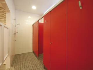 Vestuarios - Cabinas | Shower - WC Divisions, INBECA Wellness Equipment INBECA Wellness Equipment Closets de estilo moderno