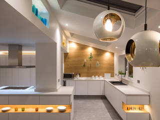 Scandinavian living space & kitchen design, Northern Backdrop Interior Design Northern Backdrop Interior Design Кухня в стиле модерн