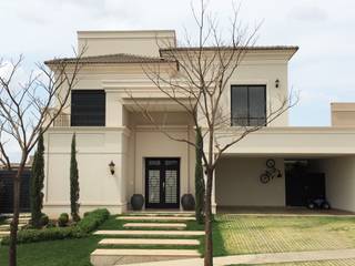 Residencia Lemos - Quinta Golfe, FERNANDO ROMA . estudioROMA FERNANDO ROMA . estudioROMA Mediterranean style houses