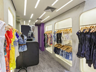 Loja de Roupas - Shopping, Laura Santos Design Laura Santos Design Espaços comerciais