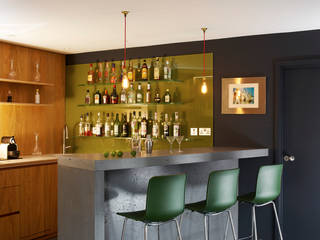 Fully fitted bar area Holloways of Ludlow Bespoke Kitchens & Cabinetry Moderne Küchen Beton Grau