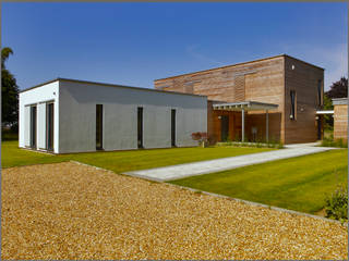 Exteriors Baufritz (UK) Ltd. Moderne Häuser