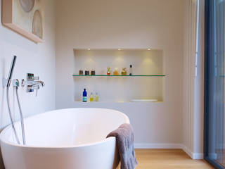 Bathroom Baufritz (UK) Ltd. Modern Bathroom