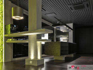 "Konsolle" Kitchen, Archidé SA interior design Archidé SA interior design Modern Kitchen Glass Black