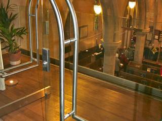 Glass doors in heritage buildings, Ion Glass Ion Glass Paredes y pisos de estilo moderno Vidrio