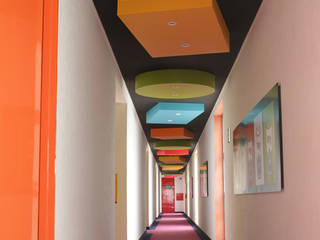 Hotel Pop Life , DIN Interiorismo DIN Interiorismo Modern Koridor, Hol & Merdivenler