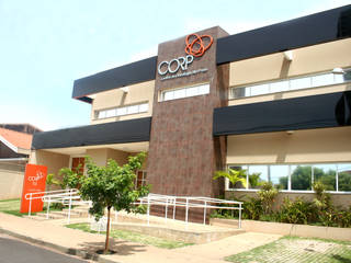 CORP - Centro de Oncologia Rio Preto, Habitat Arquitetos Habitat Arquitetos Espaces commerciaux