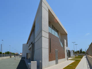 ALBERGUE JUVENIL, ESTUDIO DE ARQUITECTURA TORRES Y ASOCIADOS SLP ESTUDIO DE ARQUITECTURA TORRES Y ASOCIADOS SLP Espacios comerciales