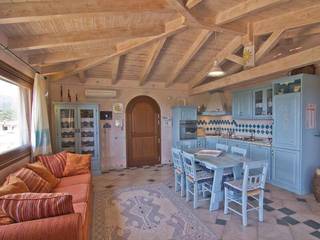 Cucina "Collezione Sardegna", Arredamenti di qualita' Bruno Mandis Arredamenti di qualita' Bruno Mandis Rustic style kitchen Solid Wood Multicolored