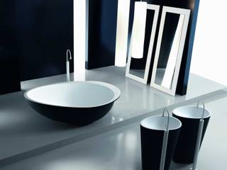 Body free-standing basin, Mastella - Italian Bath Fashion Mastella - Italian Bath Fashion Phòng tắm phong cách hiện đại Nhựa tổng hợp Black