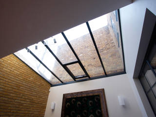 Grange House, IQ Glass UK IQ Glass UK Moderne Fenster & Türen