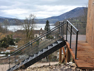 Maison au Lac d'Aiguebelette, Empreinte Constructions bois Empreinte Constructions bois Modern balcony, veranda & terrace Metal