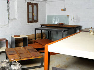 Taller de Sant Just , Insolid Corten Bcn Insolid Corten Bcn Industrial style dining room