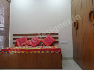 Mr. Bhadane, UNIQUE DESIGNERS & ARCHITECTS UNIQUE DESIGNERS & ARCHITECTS Modern style bedroom