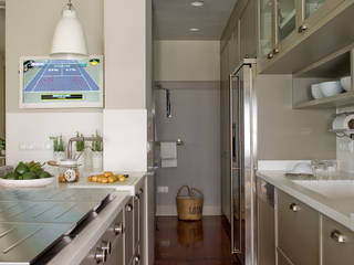 Cocina y planchador con el sello inconfundible de Deulonder, DEULONDER arquitectura domestica DEULONDER arquitectura domestica Kitchen