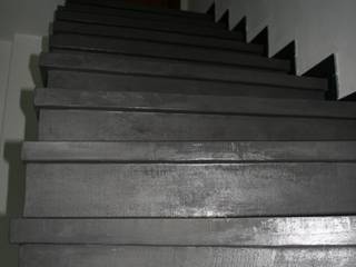 Treppenrenovierung, Ihre Holzmanufaktur Ihre Holzmanufaktur 現代風玄關、走廊與階梯