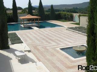 Calçada em Mansão Mediterrânea, Saint Tropez, ROC2C_Calçada Portuguesa ROC2C_Calçada Portuguesa Дома в средиземноморском стиле Известняк