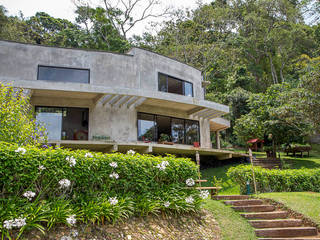 Casa Campo / Ateliê - Vale das Videiras, Carlos Salles Arquitetura e Interiores Carlos Salles Arquitetura e Interiores Modern houses