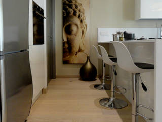 Design & Feng Shui, The Creative Apartment The Creative Apartment Cocinas de estilo moderno Madera Blanco