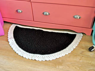 Tapis demi cercle au crochet fait main en laine epaisse blanc et noir, Ohlala Mademoiselle Ohlala Mademoiselle Floors