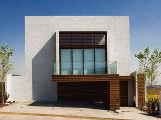 Casa LB , Serrano+ Serrano+ Casas modernas: Ideas, diseños y decoración