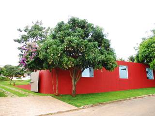 Residência Condomínio Cafezal, Mônica Mellone Arquitetura Mônica Mellone Arquitetura Casas de estilo ecléctico